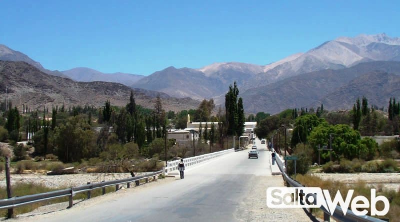 El Pueblo mágico de Cachi - Salta Web